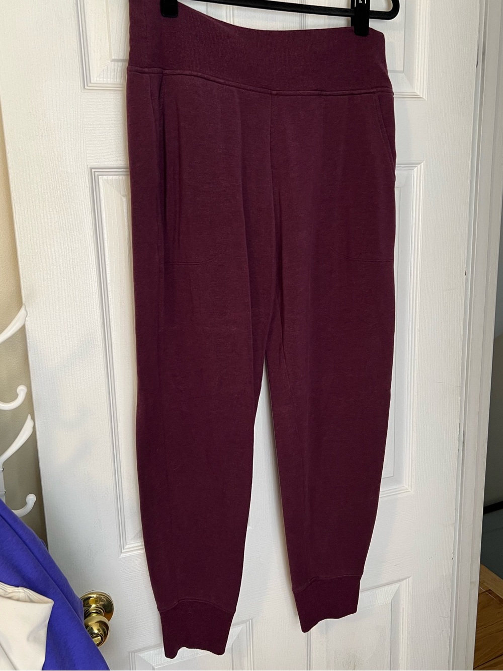 #395 Athleta Cozy Karma Lounge Jogger Burgundy Heather Tencel Soft Knit Sz L EUC
